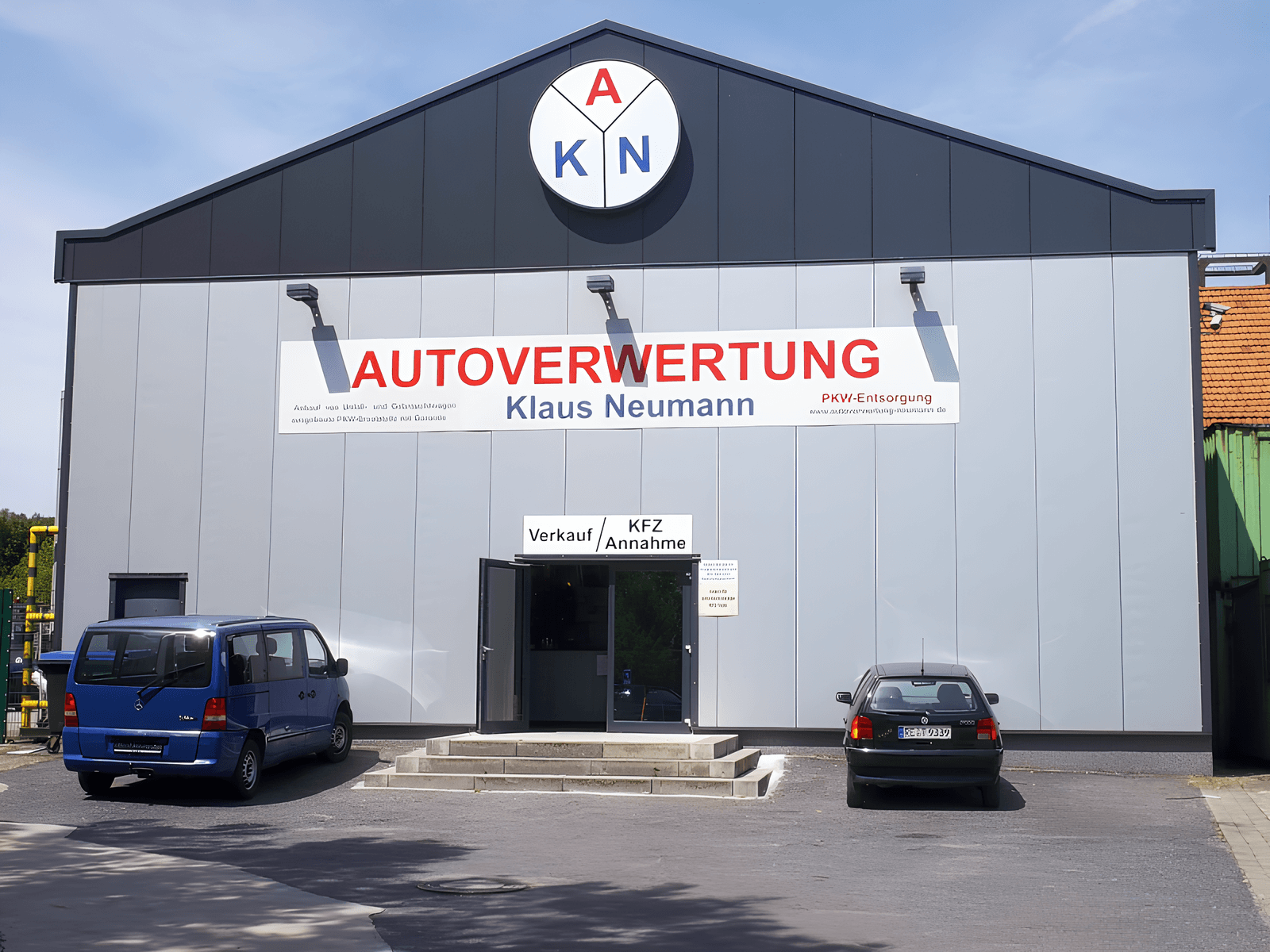 Außenansicht Bürogebäude Autoverwertung Klaus Neumann
